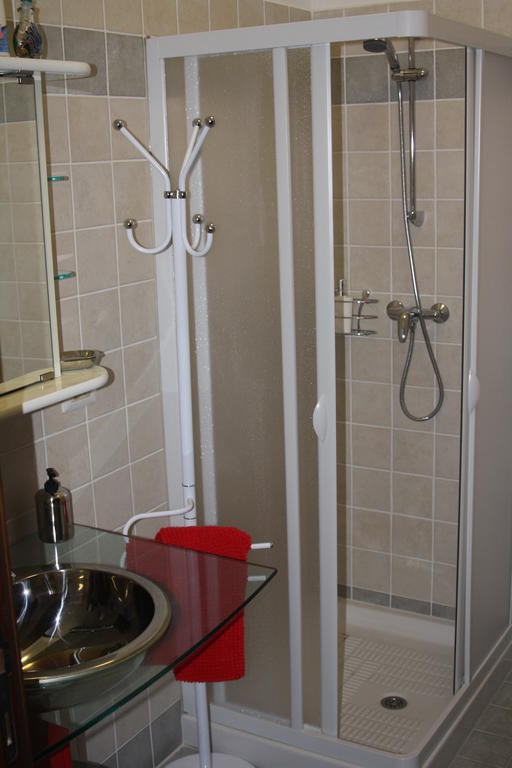 كاستيلّينا إنْ كْيانت B&B La Roverella الغرفة الصورة